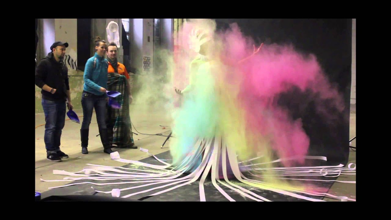 Farbpulvershooting mit Fotograf /Digitalartist Mike Hillebrand