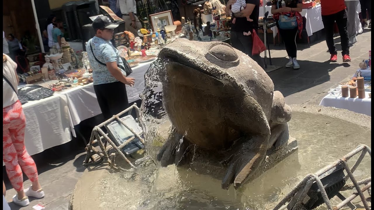 ¡TOUR POR EL BAZAR DE ANTIGUEDADES EN EL CALLEJON DE LOS SAPOS!
