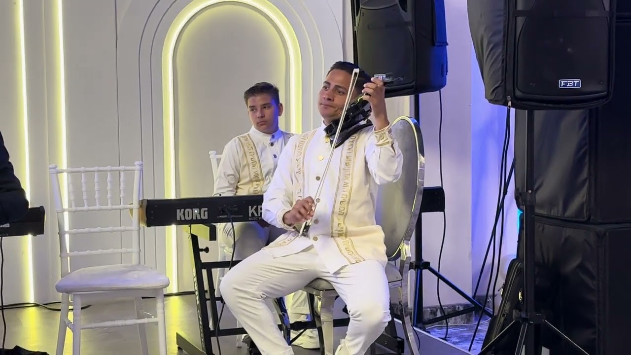 Fratele Calinuț și Orchestra DIVIN Music - La ușa Ta LIVE 2025