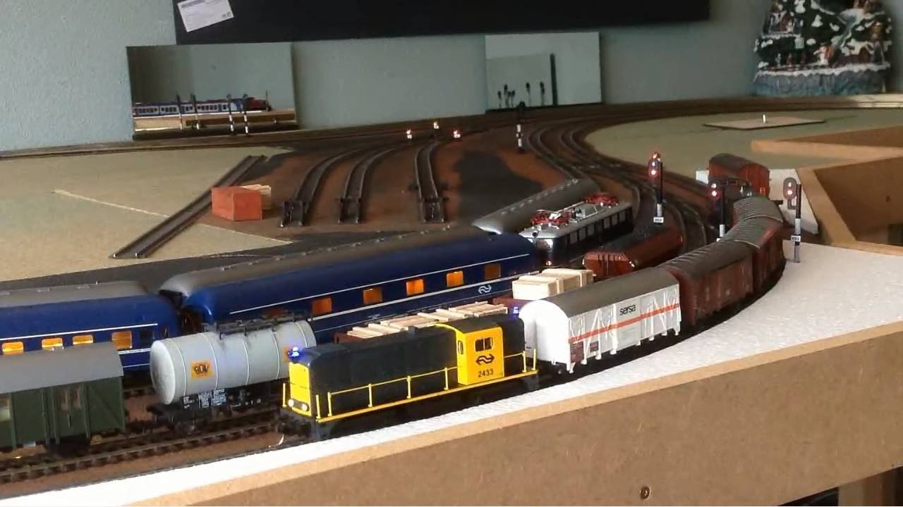 RMR048 - Tail-, Cabin- and Flash Lights for the NS2433