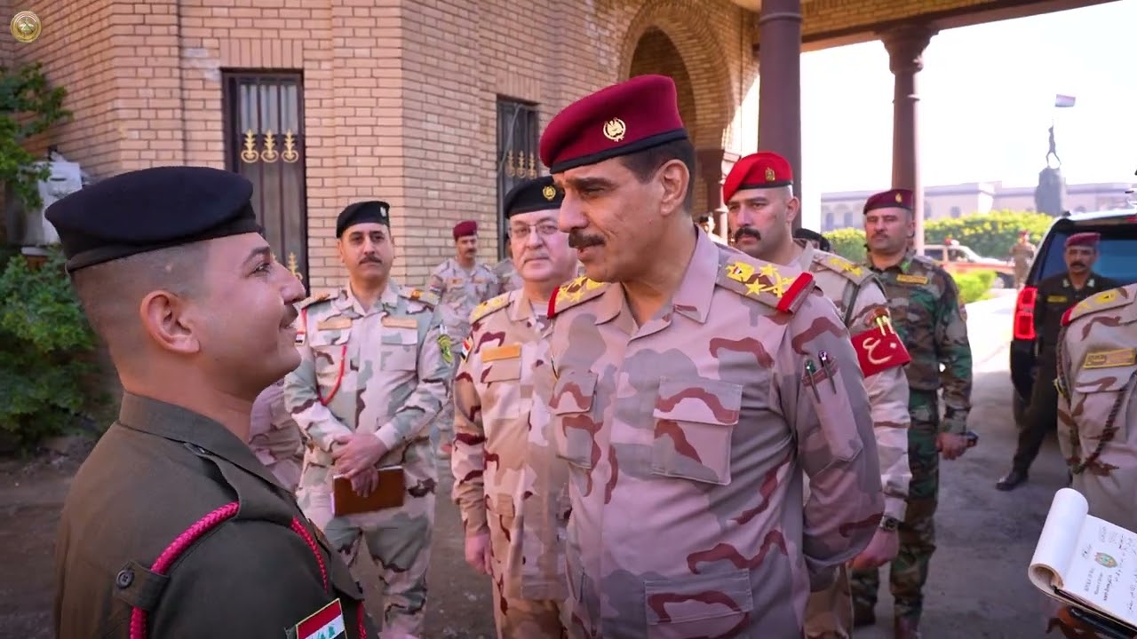 رئيس أركان الجيش يزور عدداً من المديريات في مجمع باب المعظم