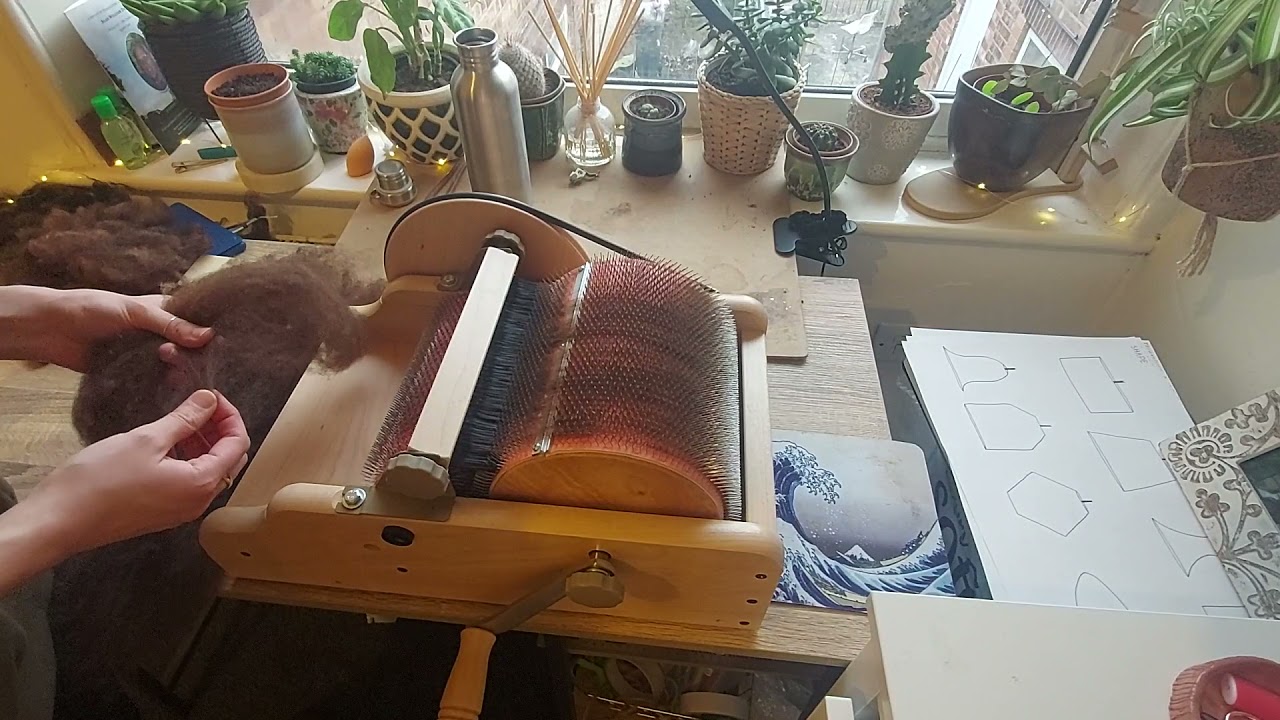 How To Use A Drum Carder