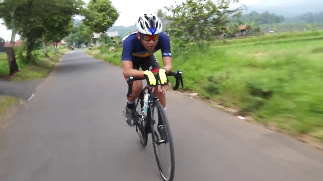 Tour de Linggarjati  2017 Road Race Part # 2