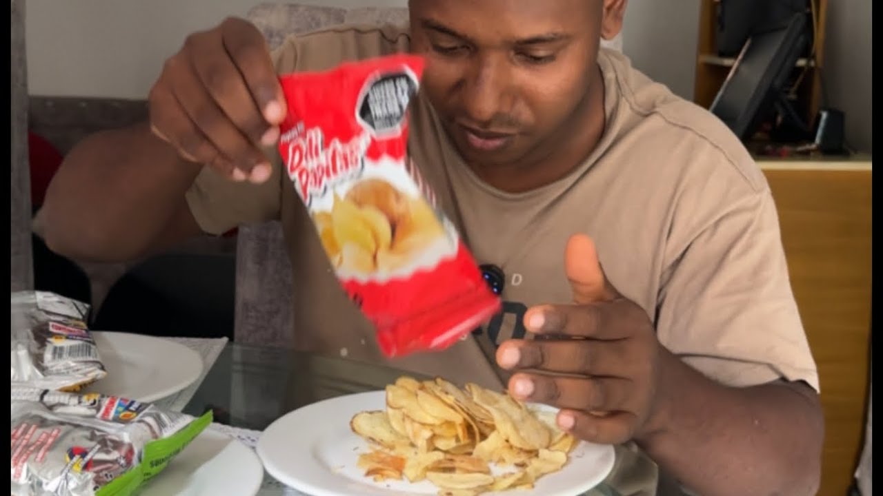 Probando 3 paquetes de papas fritas para ver cuál trae más papas 
