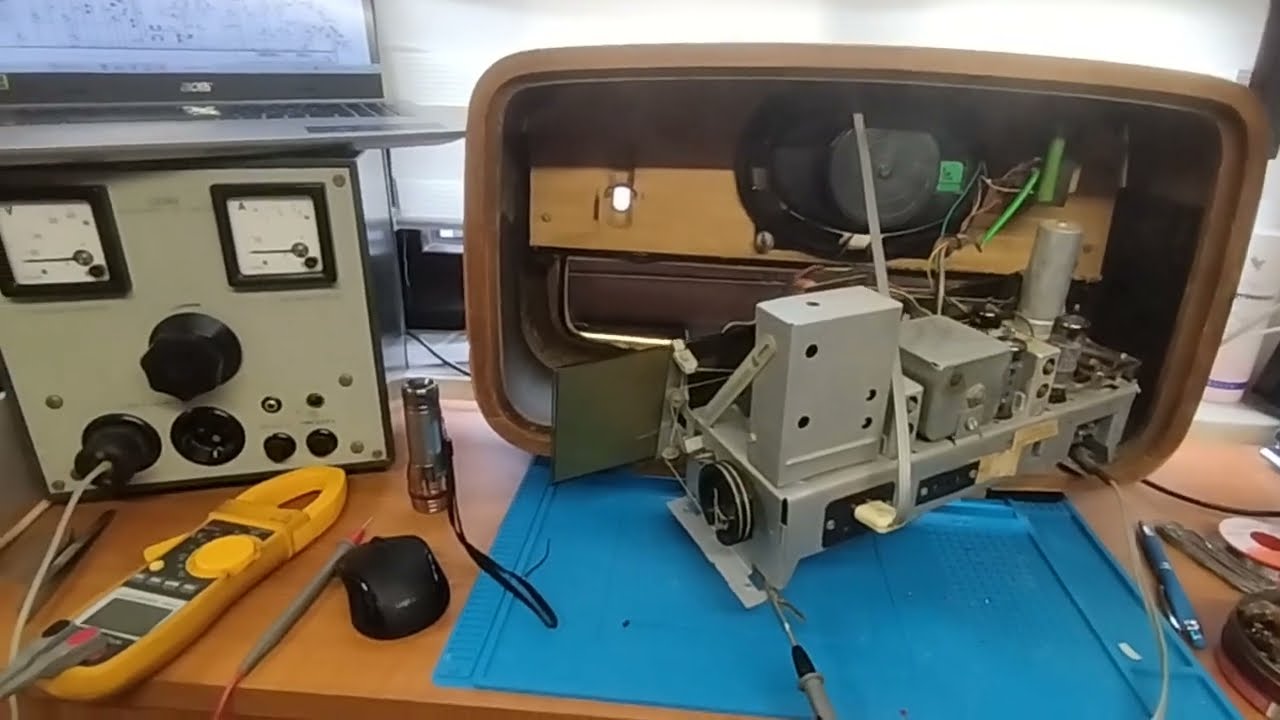Reparatur Heizkreis und Betriebsspannung Röhrenradio Sekretär 4 vom VEB Sternradio Sonneberg (RFT)