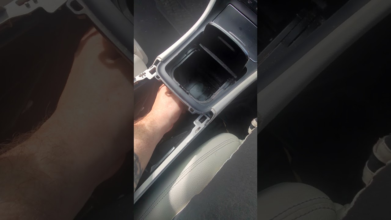 Mercedes A Class W176 Centre Console Storage Lid Not Closing