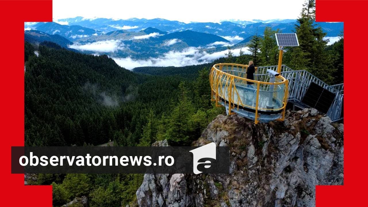 Priveliște de vis în Bucovina. Pasarela cu podea de sticlă, nouă atracție pe Piatra Șoimului