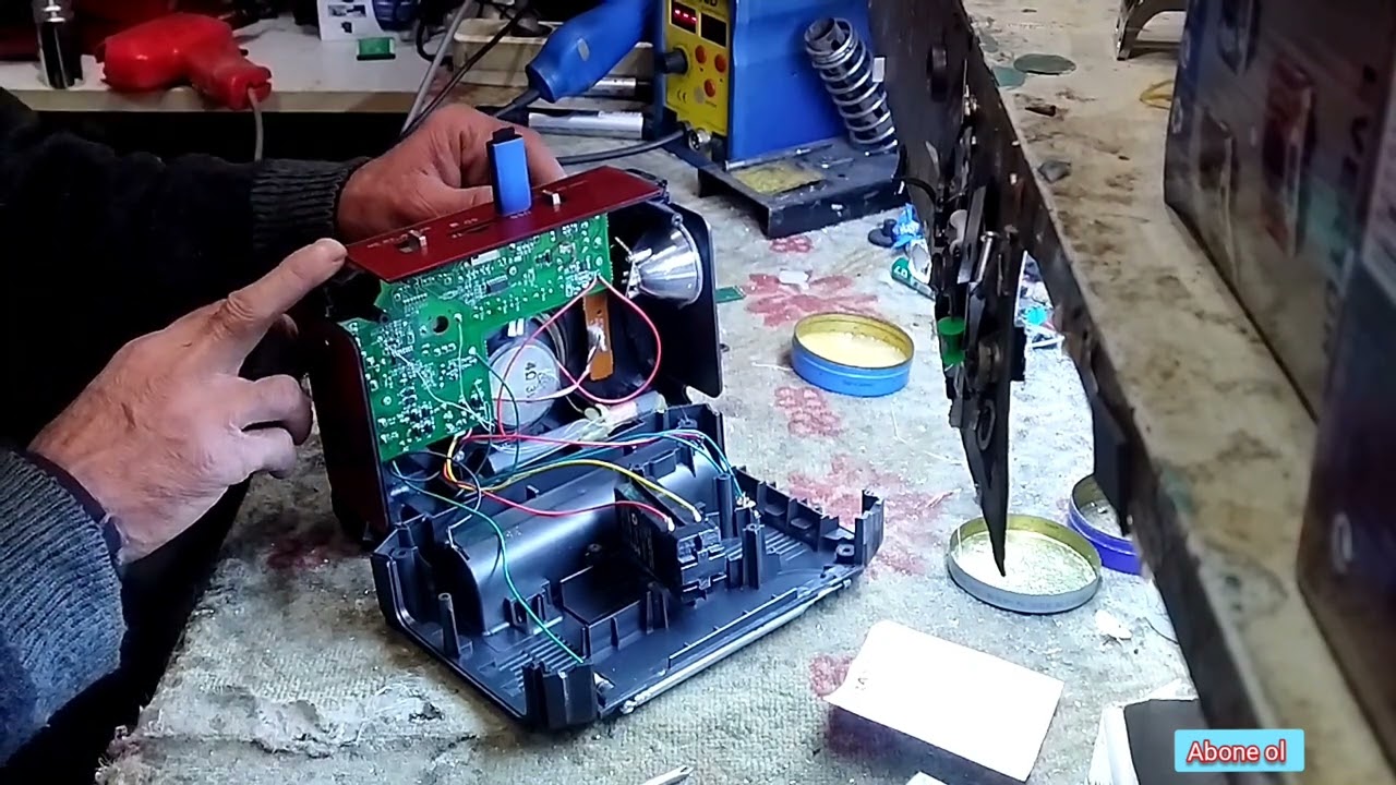 Radyo tamiratı Batarya değişimi ve USB tamiratı yapıldı