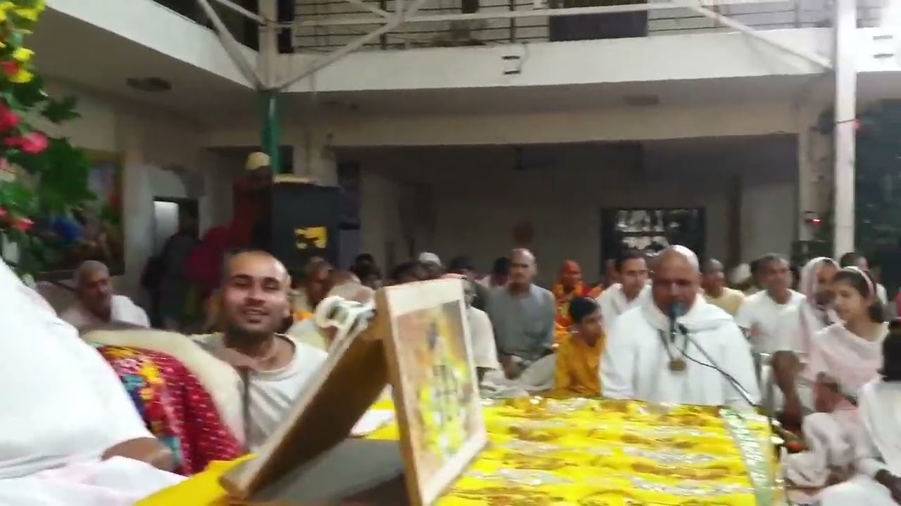 नाचे नाचे रे कन्हैया राधा रानी गई लजाएं मान मंदिर – मानगढ़, गहवर वन, श्रीधाम बरसाना रस मंडप बरसाना 