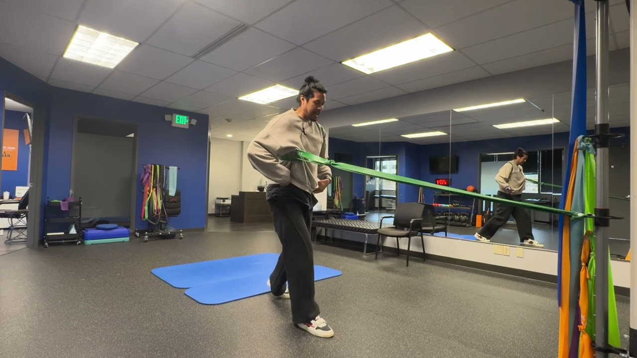 3D Band Split Squat