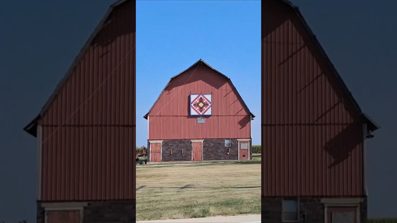 Beautiful Old Red Barn Quilt & Farmhouse Farm - Herscher, IL 