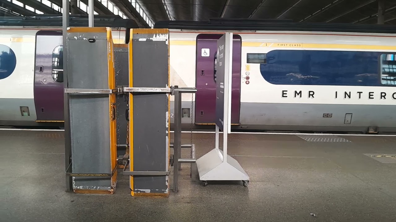 Shabby Ride #1 - Thameslink Railway Ride: St. Pancras Intl. - Brent Cross West  (700 146) 10/12/2023