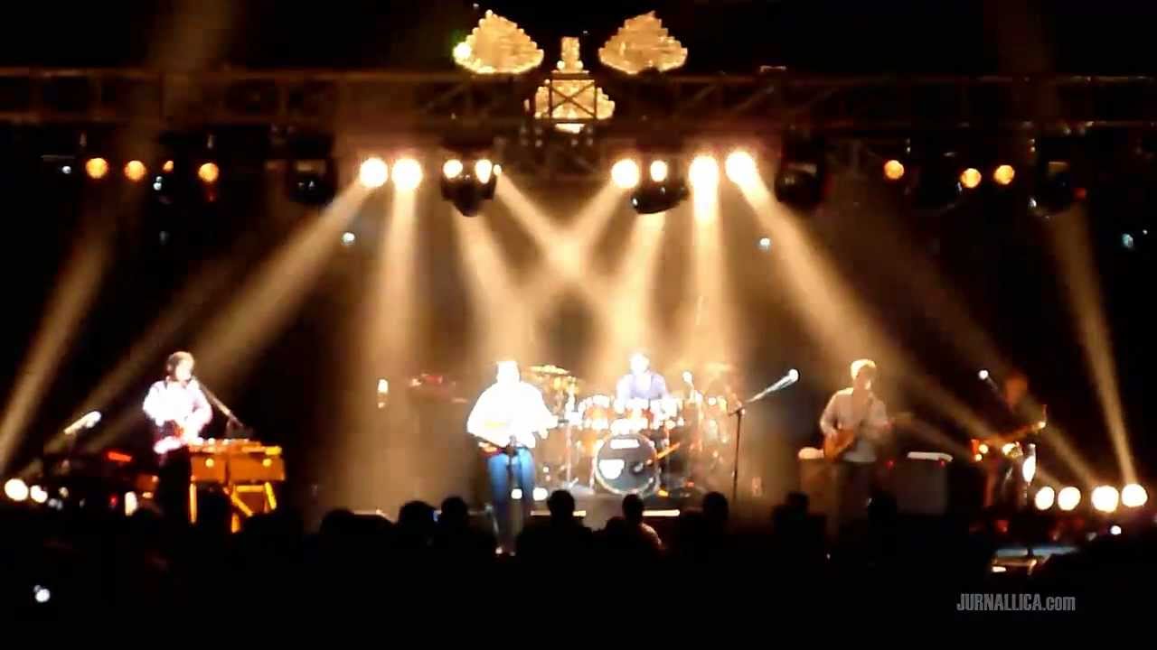Level 42 - Lessons in Love (Live in Jakarta, 11 October 2011)