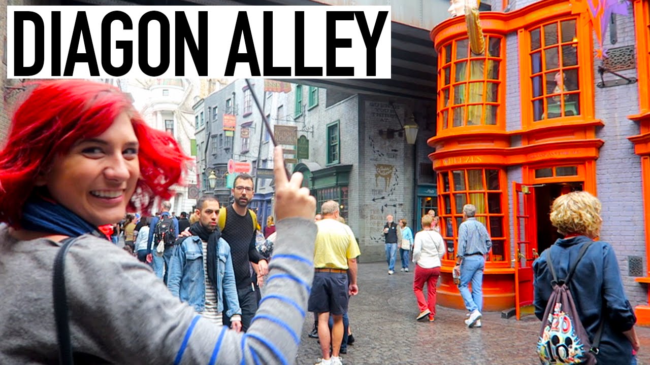 Diagon Alley Harry Potter Vlog w/ Brizzy Voices + Christine Riccio