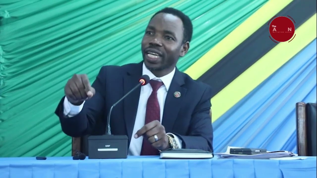 Waziri wa Mambo ya Ndani Aonya Wanaokata 'Clip'  Potoshi:Awashukia Wanopenda Habari Mbaya za Viongoz