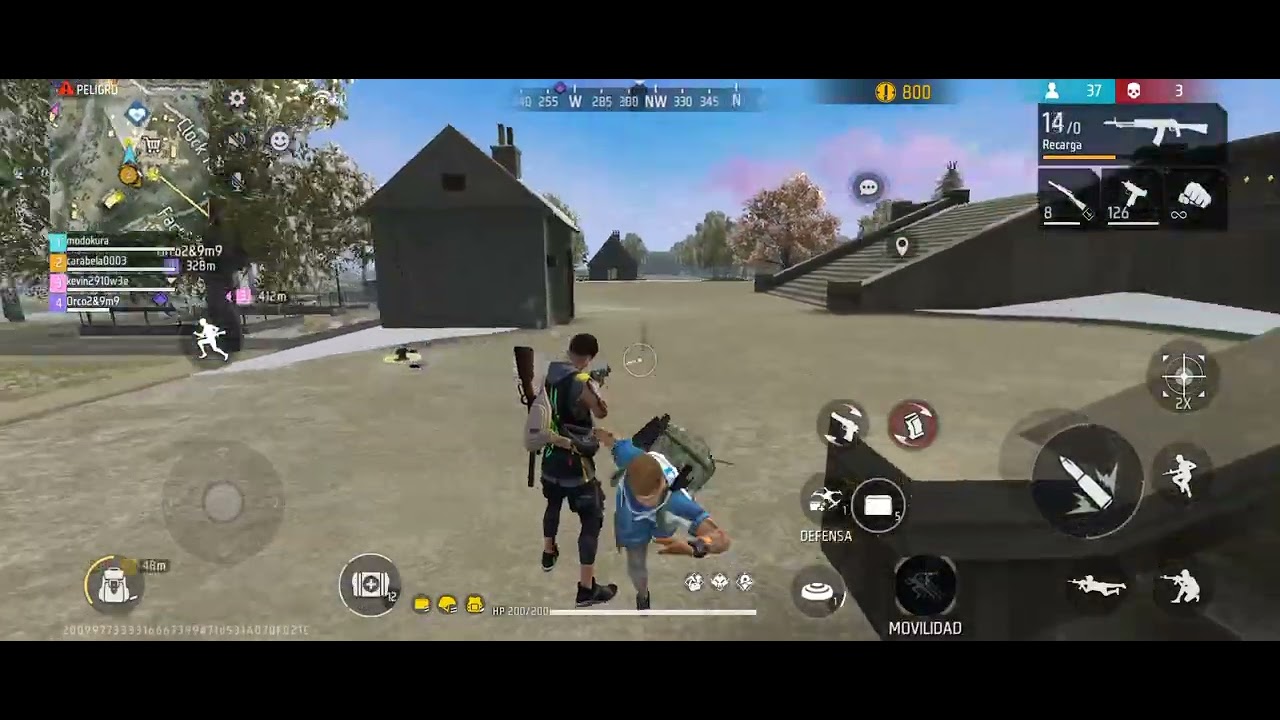 Jugando free fire lo  en bosque prodetra 