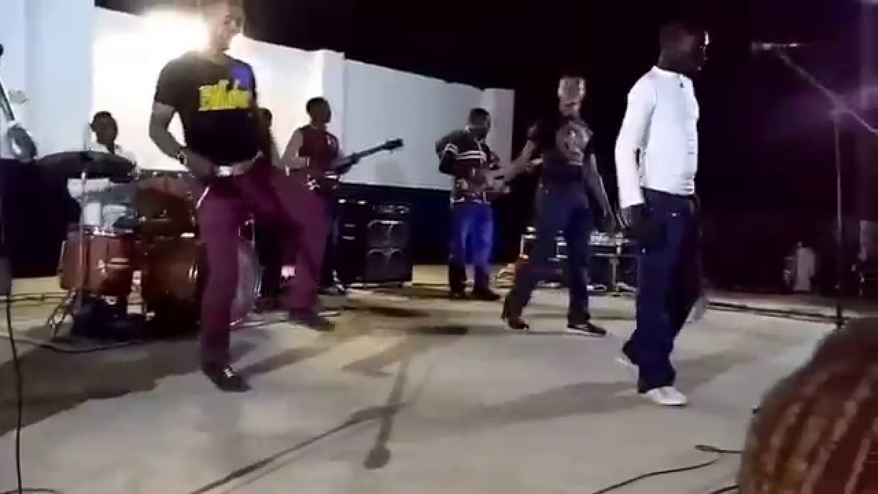 Madzibaba Nicholas Zakaria & The Khiama Boys   Mabvi nemagokora Live @ Chigarapasi BeerHall   Chired