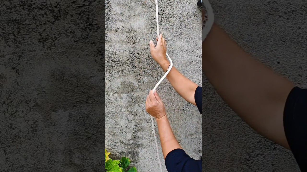 Тугой и надежный узел с легким развязыванием #знание #узел #веревка