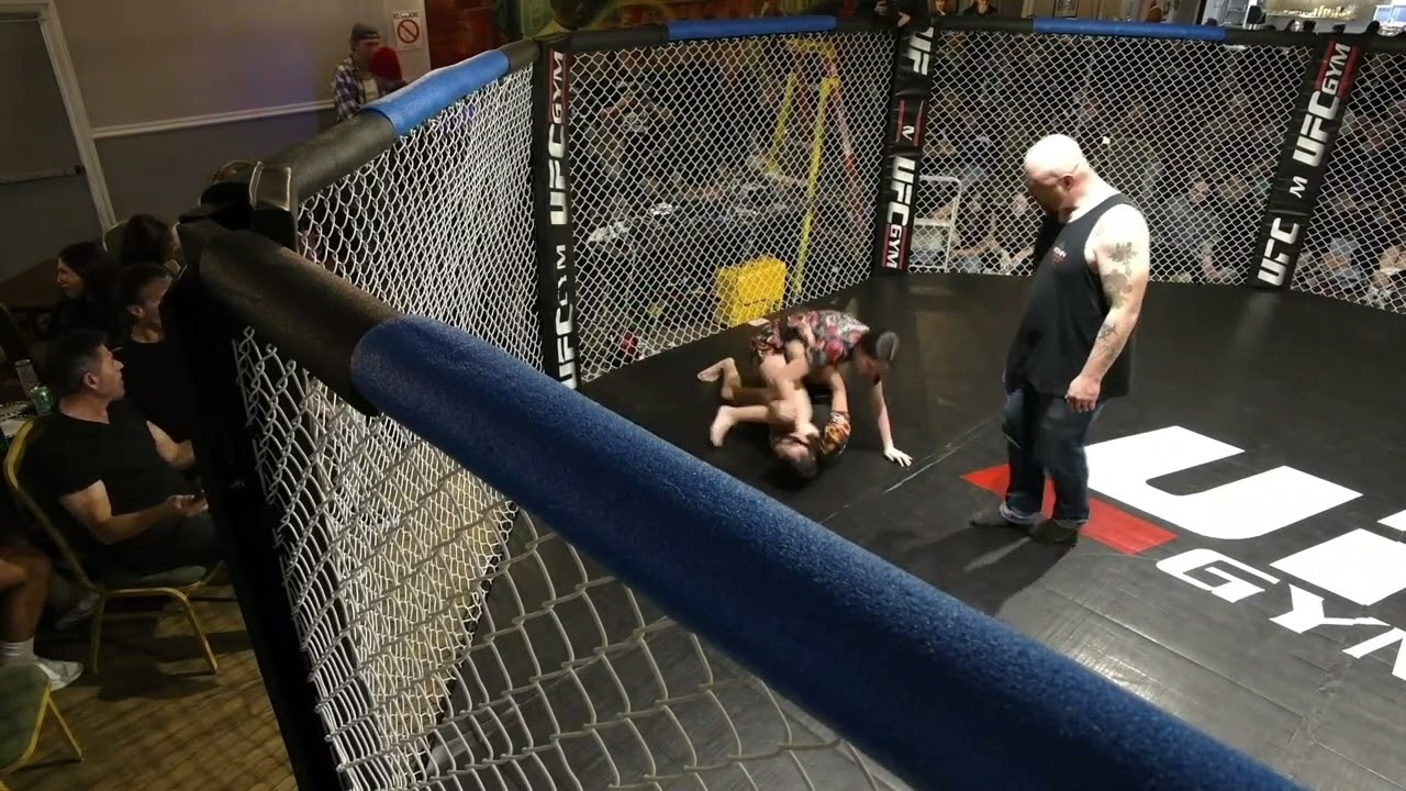 EFL 2   Faith Cary vs Dakota Smith