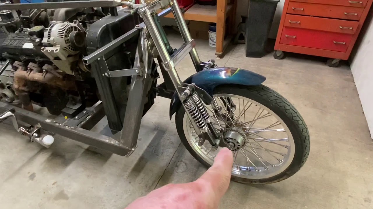 Motorcycle trike made from a Ford Ranger drivetrain