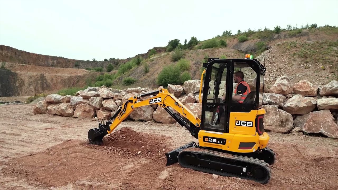 Pornire miniexcavator JCB 25Z-1