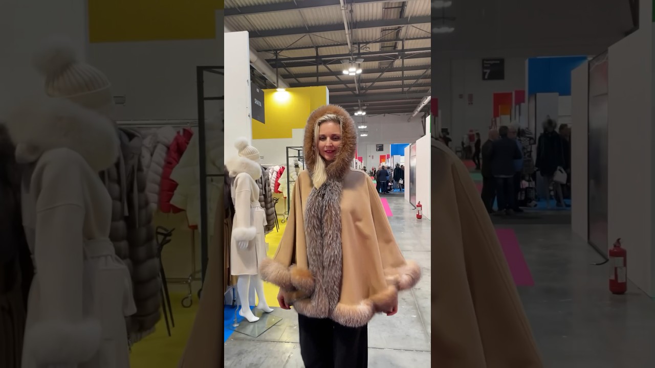 Milano Fashion Week 😍 Elegant poncho with fur decor www.beautyfur.com #foryou #fashion #trending