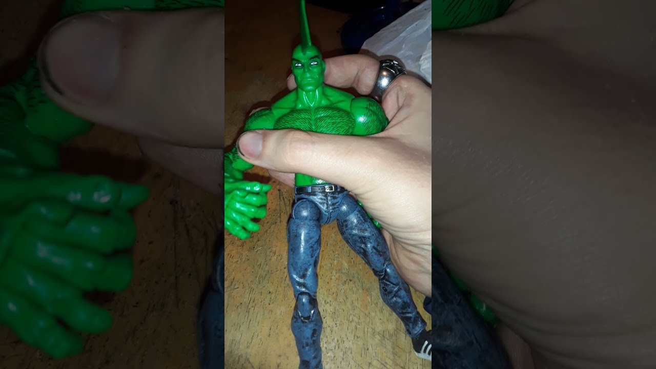 Legendary comic-book Heroes Savage dragon action figure review