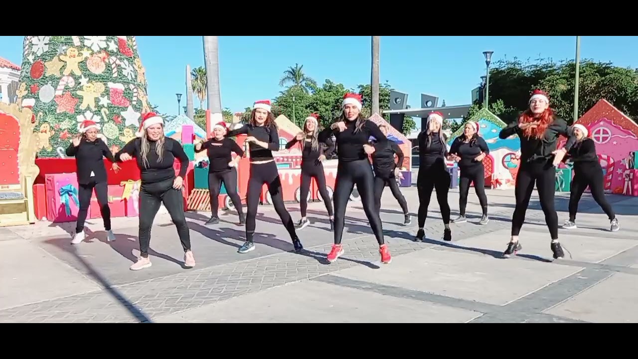 Campana sobre campana Remix 🎄🎊#teamrf #bailes #zumbafitness ..