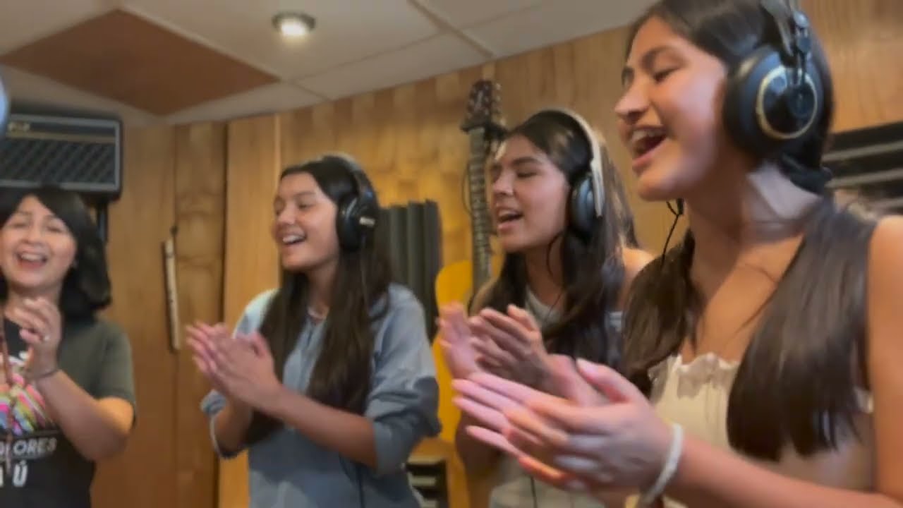 DEJANDO HUELLAS (Video Oficial)