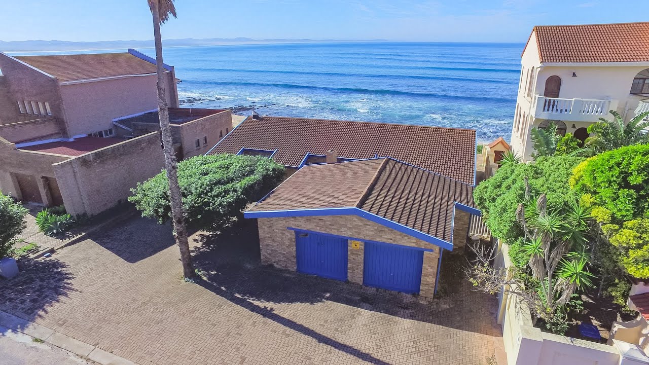 5 Bedroom house for sale in Jeffreys Bay