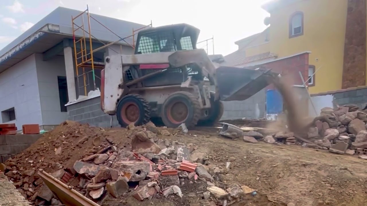 Bobcat 763 G Series | Skid Steer Grading and Leveling