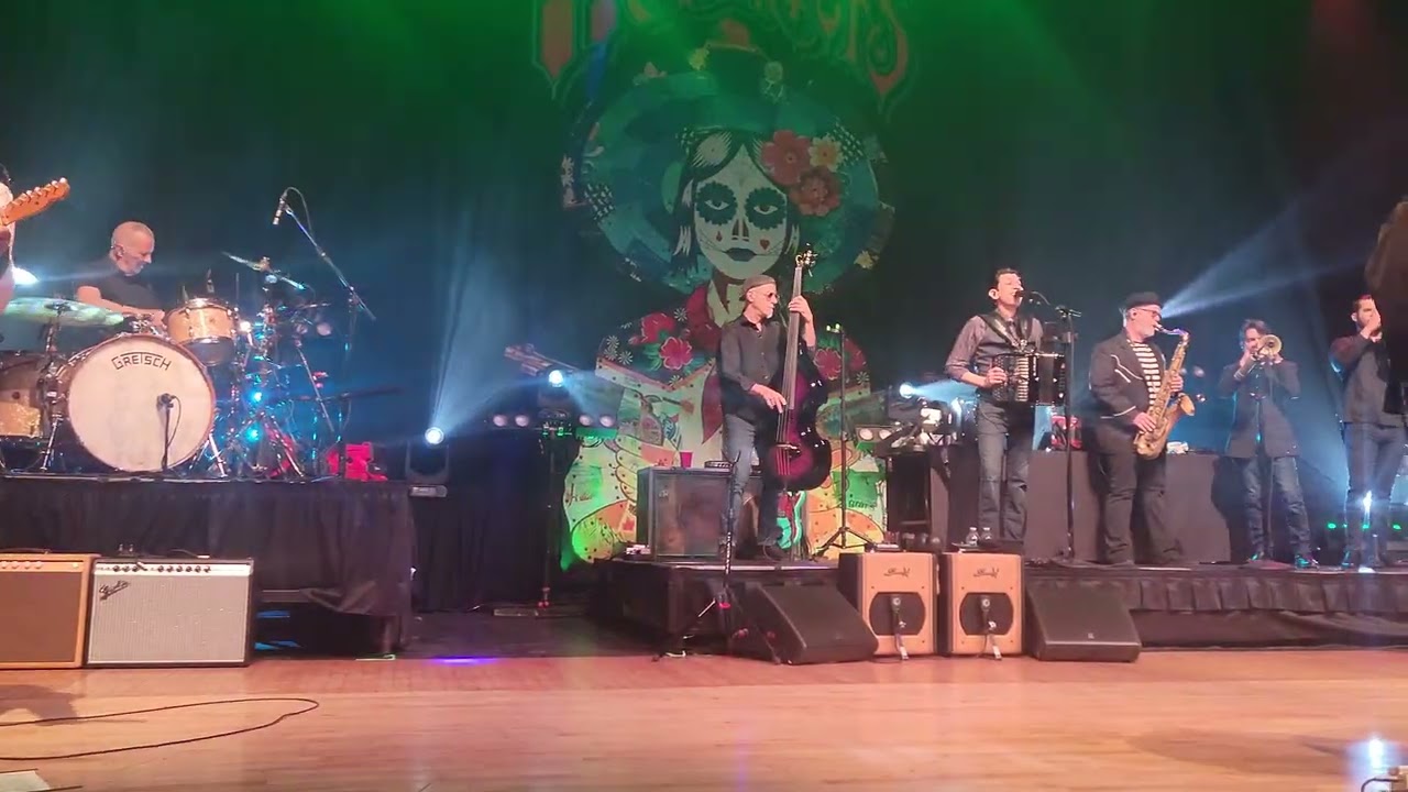 The Mavericks! April 21, 2021. RIP Raul. A voice like no other... and gone way too soon. 😪🤘