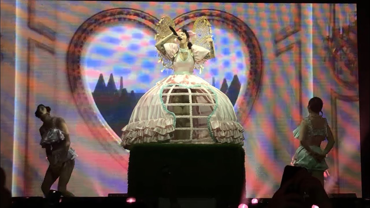 Melanie Martinez - Recess (K-12 TOUR in Toronto)