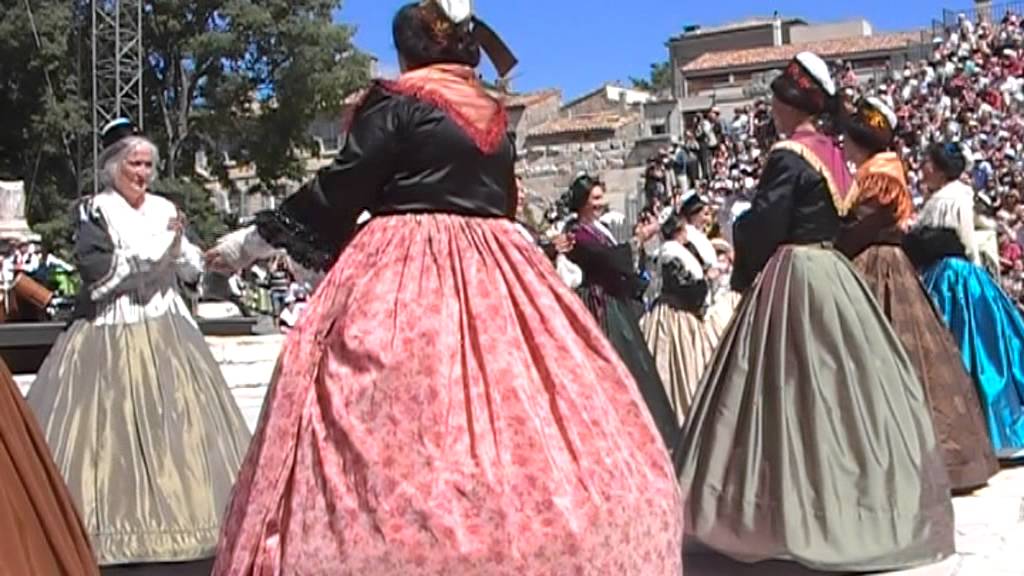 La Marche de Radetzky par les Arlésiennes