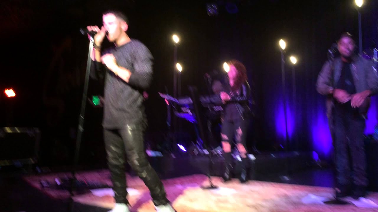 Nick Jonas Live - The Worst (Jhene Aiko Cover) and Wilderness (New Song) (Seattle 9/22)
