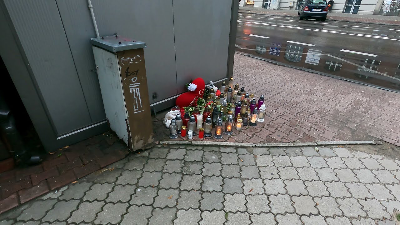 Miejsce śmiertelnego potrącenia kobiety przez autobus w Katowicach 31 lipca 2021