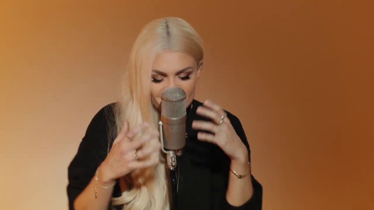 Golden - Harry Styles (Cover By: Davina Michelle)