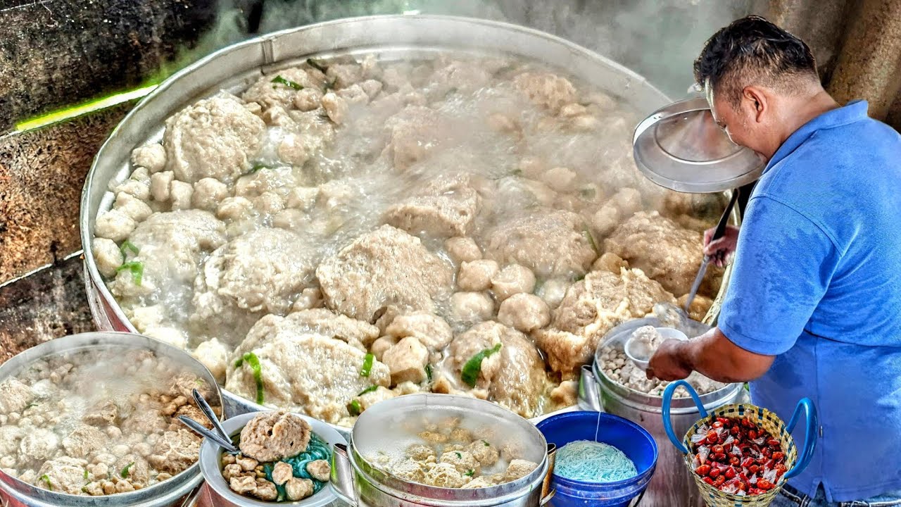 EDAN!!! BELUM BUKA SUDAH FULL YG ANTRI, 1000 PORSI  LUDES TERJUAL HANYA BEBERAPA JAM- Bakso Tempuran