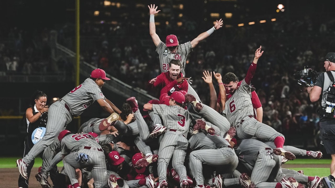 Oklahoma baseball wins the 2026 Men's College World Series | Final out
