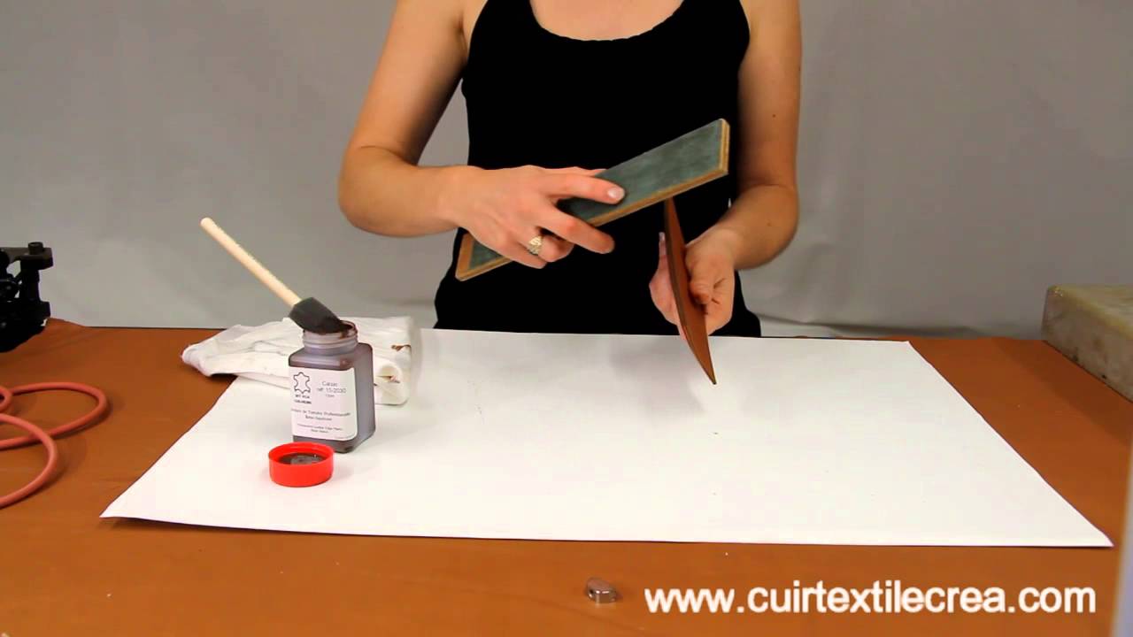 Finition des tranches de cuir à chaud - www.groupedargent.com