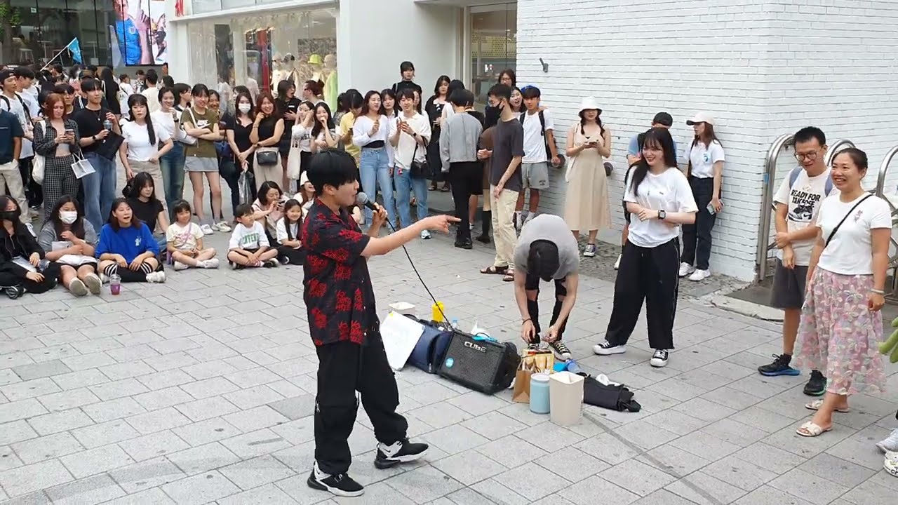 [STREET ARTIST] YU KAGAWA, HYOJIN & YOUNGWON. INTERACTIVE HONGDAE BUSKING. 230625.