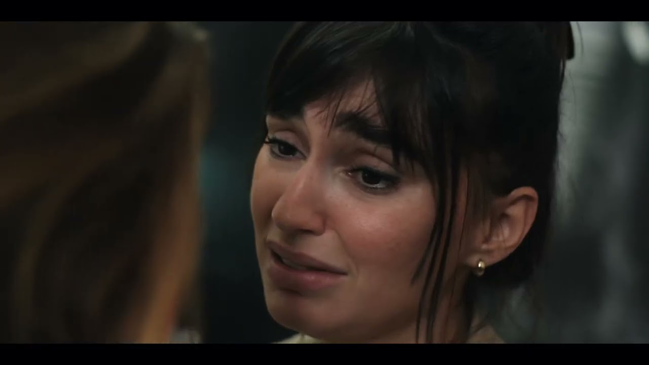 Contracena Natasha De Bona e Bárbara Maia