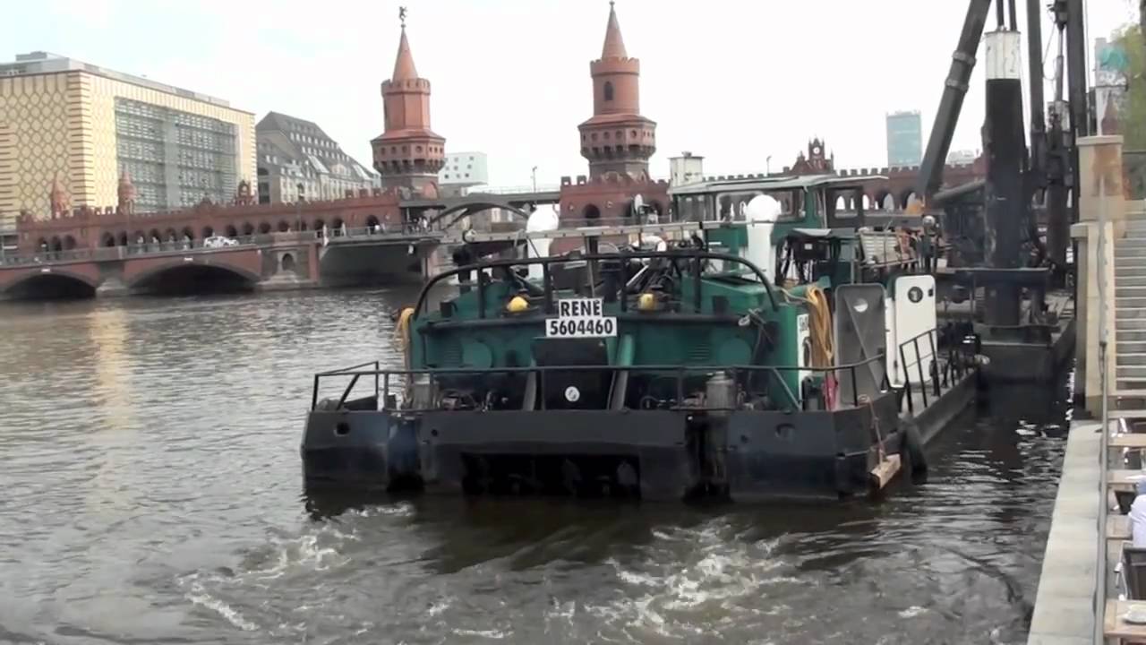 Berlin - Bauarbeiten am Spreeufer