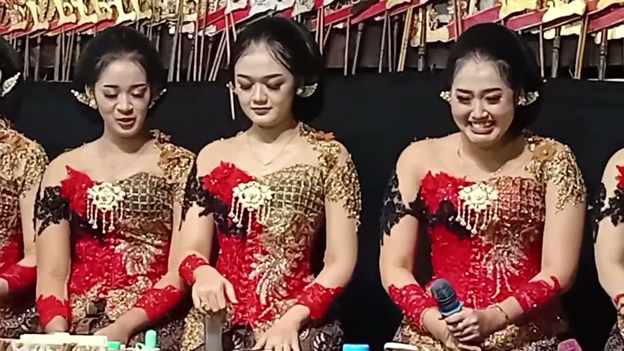 Sorotan 4.24.01 - 4.29.01 dari 🔴🟢▶️Live pentas pagelaran Wayang Kulit  di Ds.Nglegok Nglegok Blitar