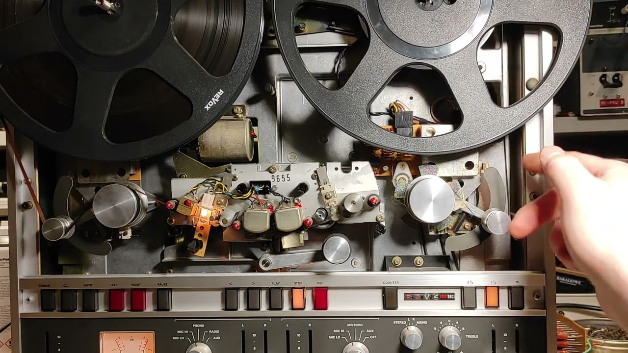 TCA561 i Revox A700. Sterowanie naciągu taśmy na mikrokontrolerze.
