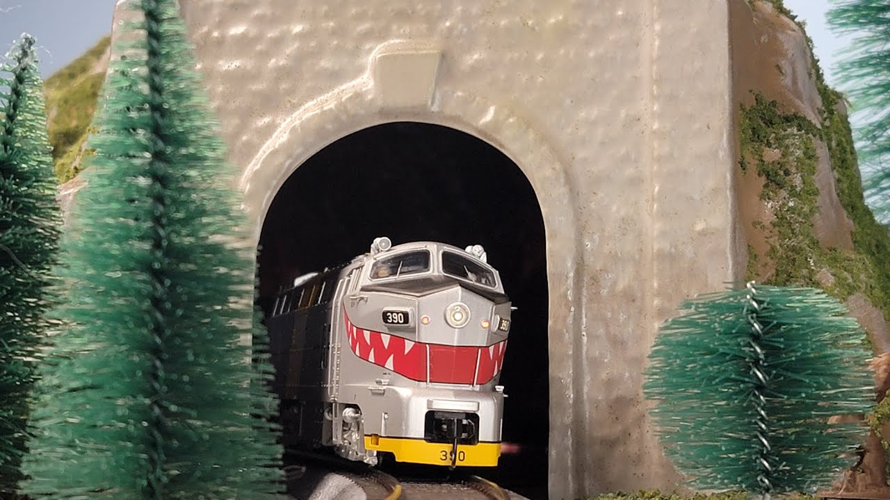 Airforce Sharknose Hauling Jet Fuel Back To The Airforce Base. #train #railway #modelrailroad 