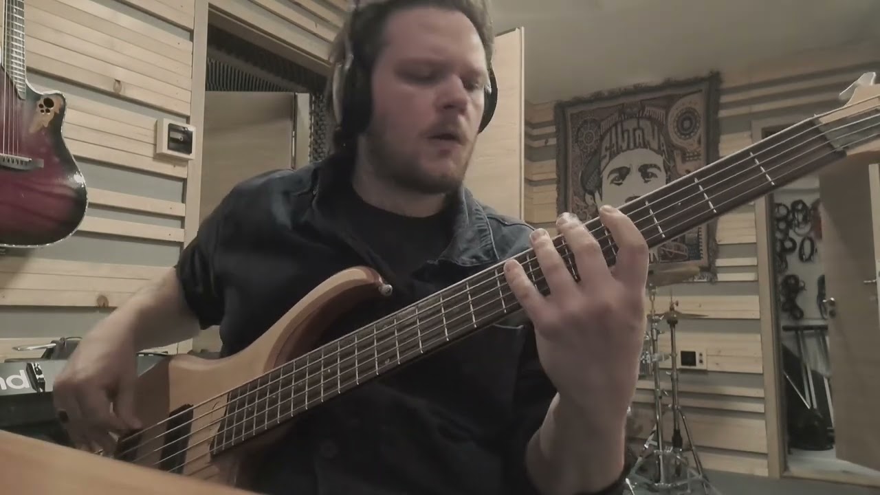 Vicente Amigo - Guadamecí (flamenco bass)