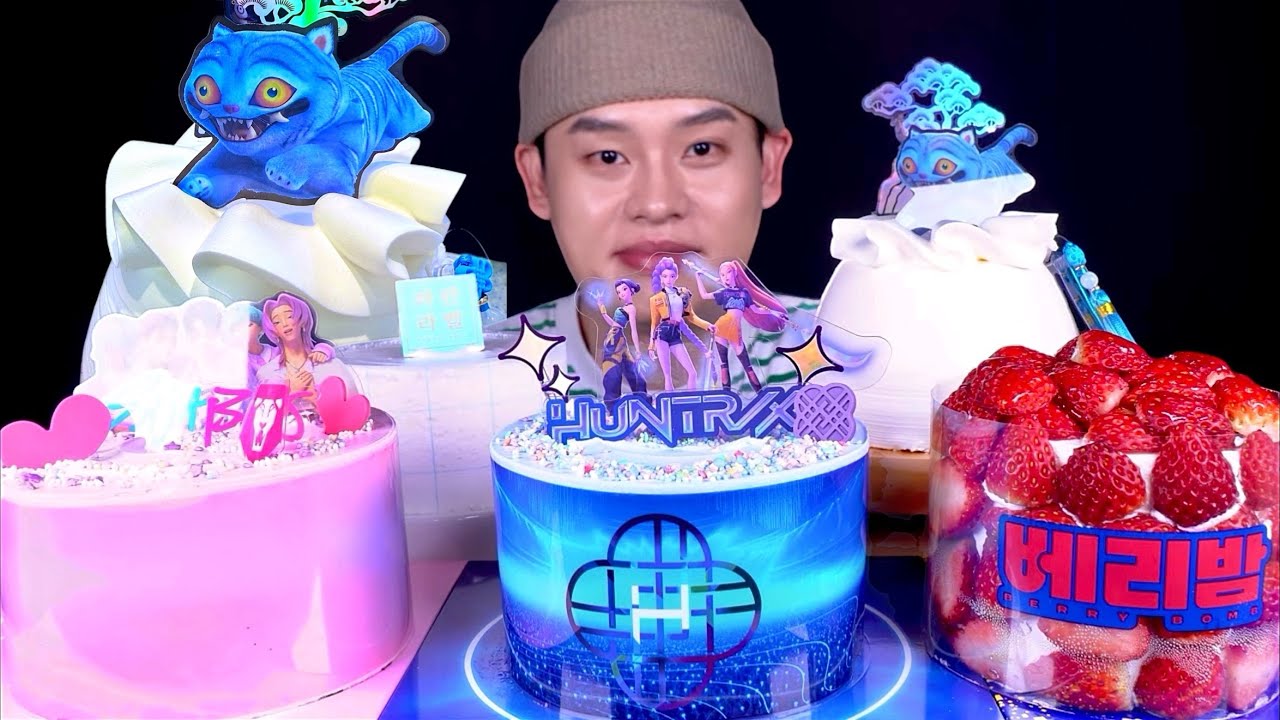 파리바게트 헌트릭스 소다팝 그릭요거트 베리밤 케이크 먹방~!! Huntr/x Strawberry Yogurt Cake MuKBang~!!