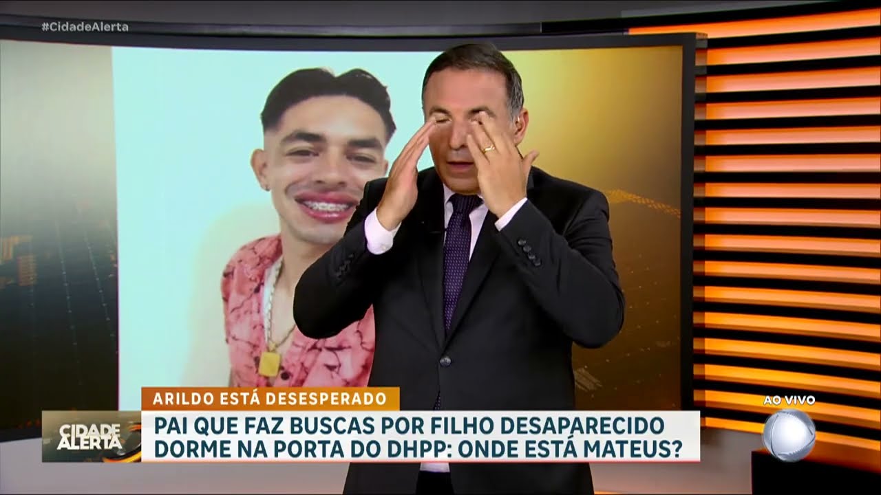 Pai que dormiu na rua em busca do filho tem reencontro emocionante após três semanas