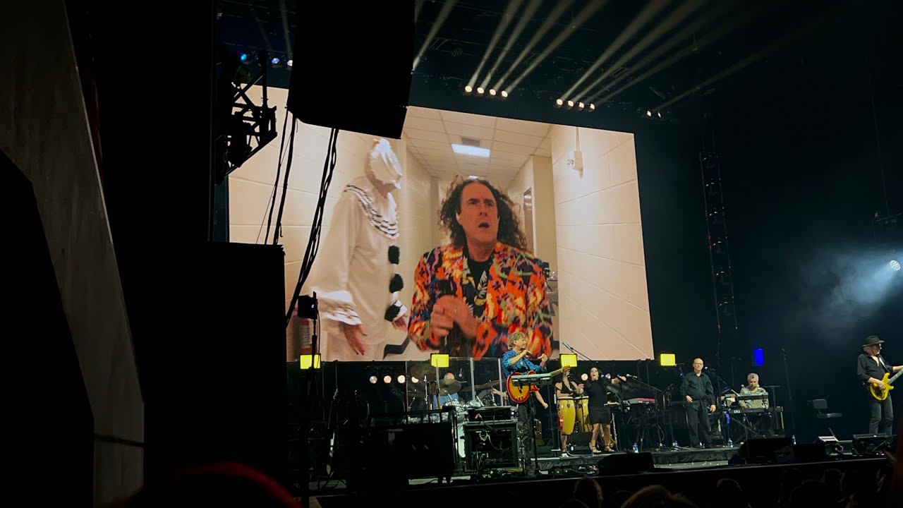 “Weird Al” Yankovic - Intro + “Tacky” - Live in Kalamazoo, MI 2025